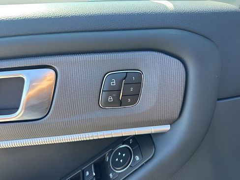 Used 2025 Ford Explorer ST-Line w/ Premium Package image 11