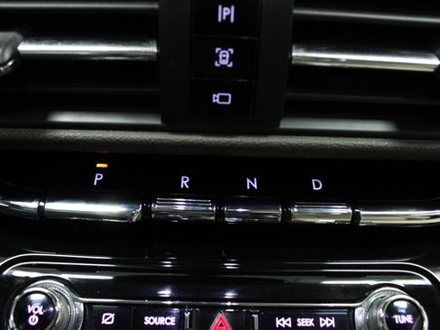 Used 2020 Lincoln Corsair Reserve image 25