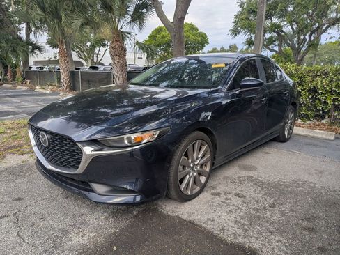 Used 2021 MAZDA MAZDA3 s FWD image 3