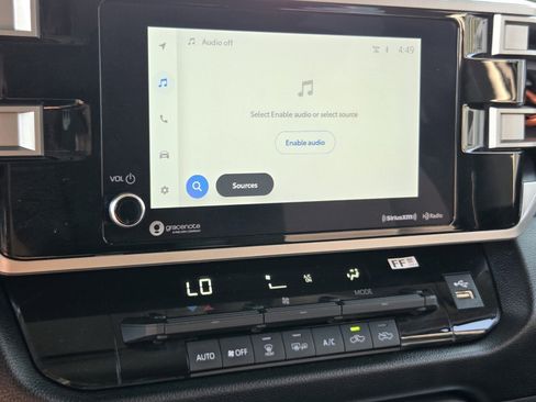 Used 2022 Toyota Tundra SR5 w/ SR5 Convenience Package image 18