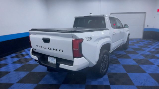 Used 2024 Toyota Tacoma TRD Sport AWD/4WD image 8