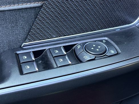 Used 2023 Ford F150 Raptor w/ Raptor Carbon Fiber Package image 12