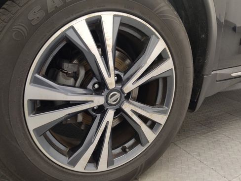 Used 2017 Nissan Rogue SL w/ SL Premium Package FWD image 31