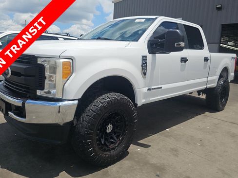 Used 2017 Ford F250 XL w/ Power Equipment Group AWD/4WD image 1