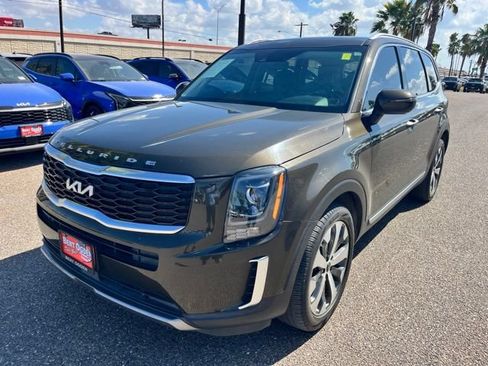 Used 2022 Kia Telluride S FWD image 3
