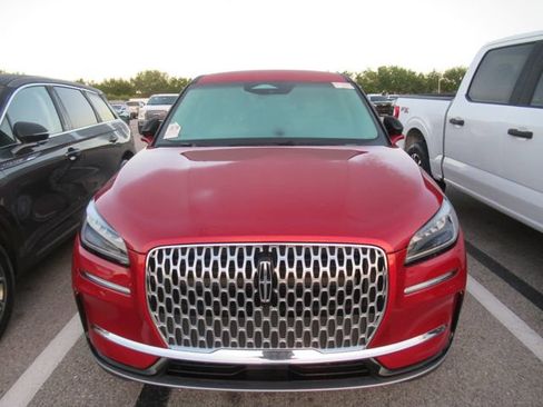 Used 2025 Lincoln Corsair FWD image 2