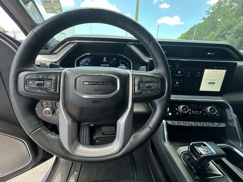 Certified 2023 GMC Sierra 1500 Denali w/ Technology Package AWD/4WD image 11