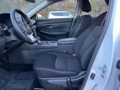 Used 2025 Nissan Sentra SV image 24