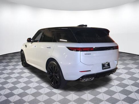 New 2026 Land Rover Range Rover Sport Dynamic SE AWD/4WD image 3