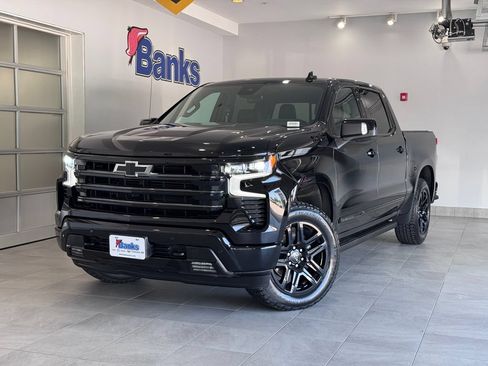 Certified 2025 Chevrolet Silverado 1500 High Country w/ Midnight Edition AWD/4WD image 2