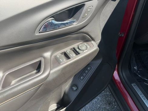 Used 2019 Chevrolet Equinox Premier FWD image 18
