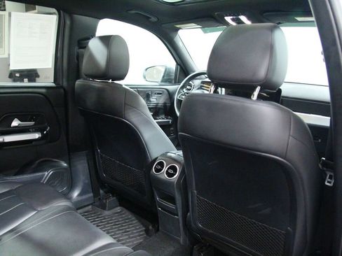 Used 2023 Mercedes-Benz GLB 250 4MATIC image 24
