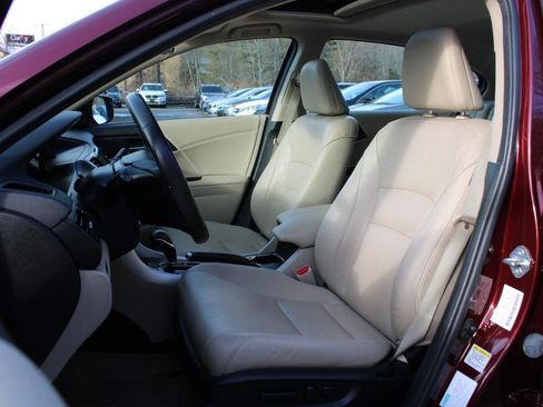 Used 2015 Honda Accord Touring image 25