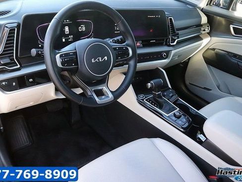 Used 2023 Kia Sportage EX image 11