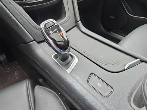 Used 2019 Cadillac XT5 Luxury FWD image 14
