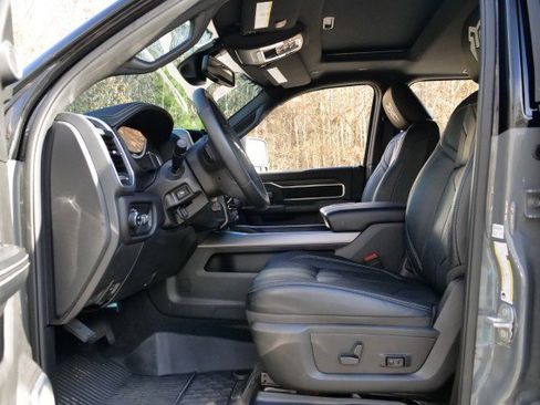 Used 2024 RAM 3500 Laramie w/ Night Edition image 31