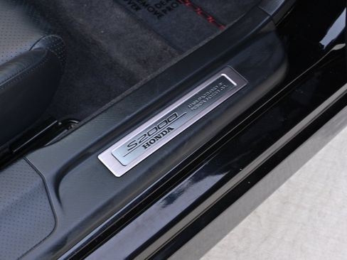 Used 2001 Honda S2000 image 29