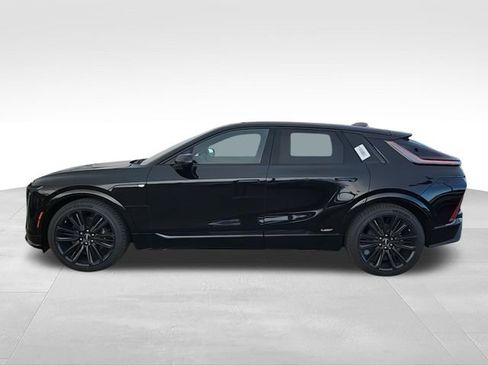 New 2026 Cadillac Lyriq V AWD/4WD image 5