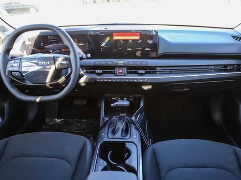 New 2026 Kia K4 LXS image 14