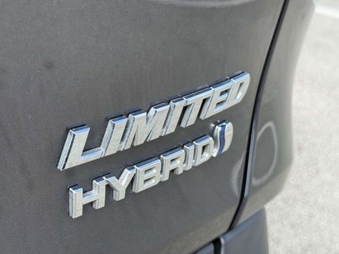 Used 2022 Toyota RAV4 Limited AWD/4WD image 6