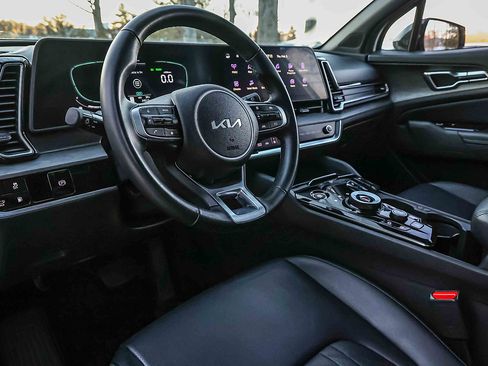 Certified 2023 Kia Sportage X-Line image 7