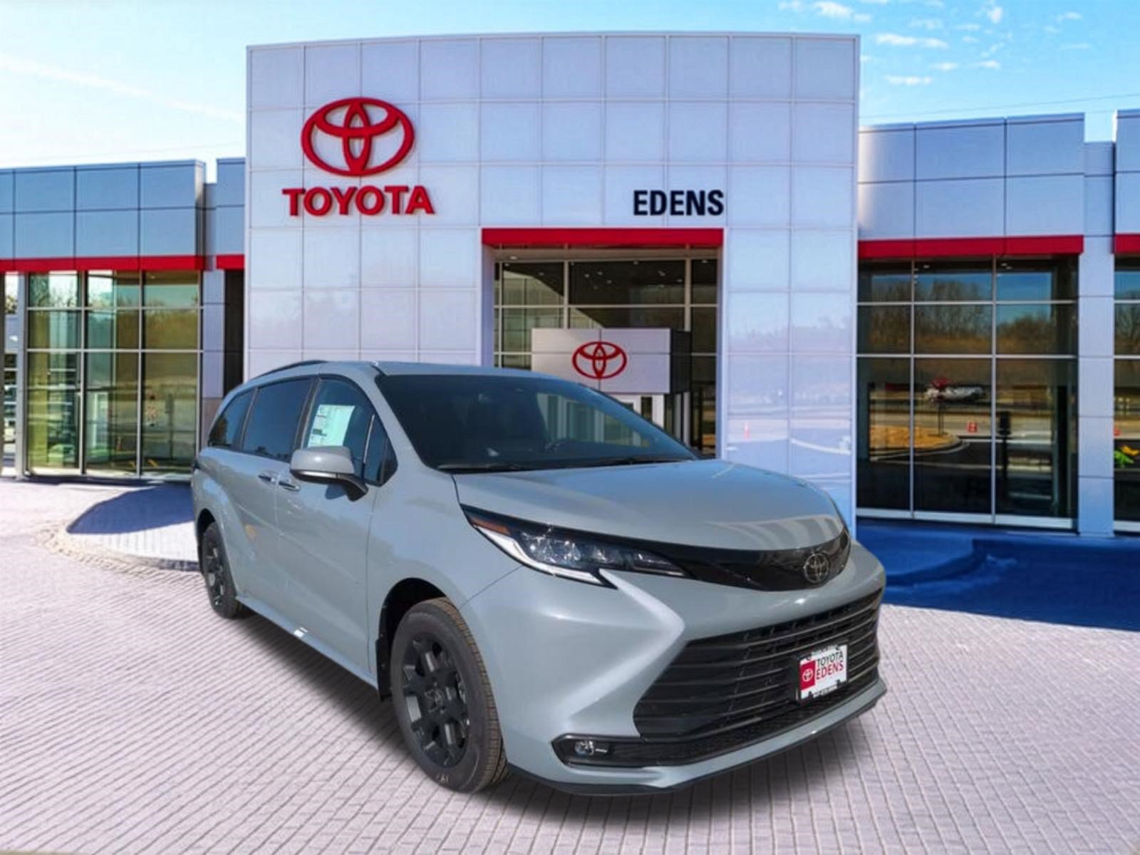 New 2026 Toyota Sienna XLE Woodland Edition AWD/4WD image 1
