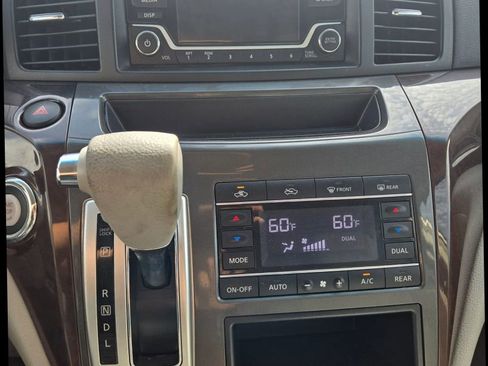 Used 2015 Nissan Quest SV image 24