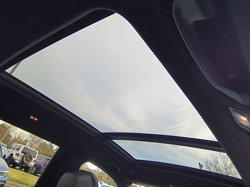 Certified 2023 BMW X7 xDrive40i w/ M Sport Package image 23