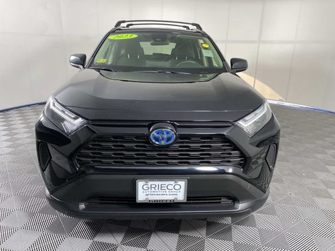 Used 2023 Toyota RAV4 LE AWD/4WD image 3