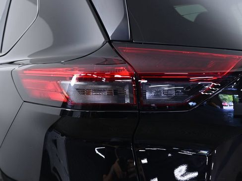 Certified 2023 Nissan Rogue SV AWD/4WD image 9