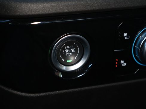 Used 2024 GMC Sierra 1500 Elevation image 18