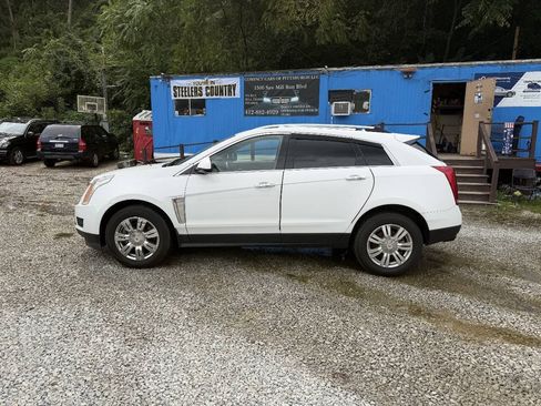 Used 2015 Cadillac SRX Luxury FWD image 1