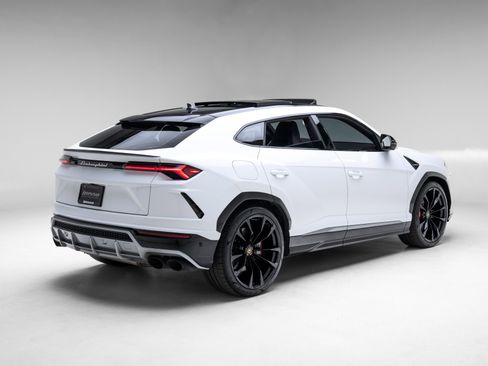 Used 2021 Lamborghini Urus image 25