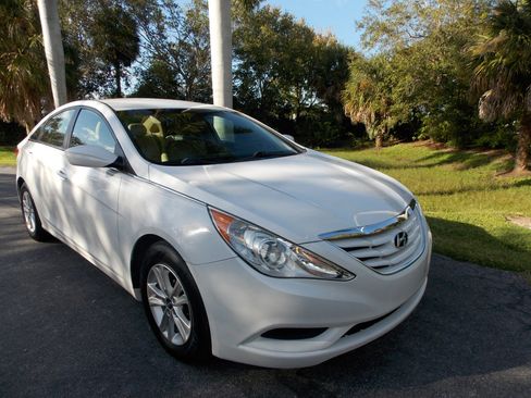 Used 2011 Hyundai Sonata GLS w/ Popular Equipment Pkg 2 image 1