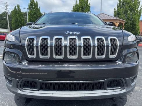 Used 2014 Jeep Cherokee Latitude FWD image 2