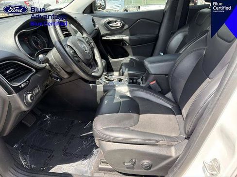 Used 2020 Jeep Cherokee Latitude Plus FWD image 17