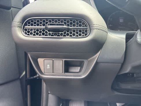 Used 2026 Honda HR-V LX image 10