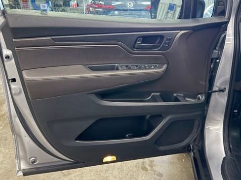 Used 2018 Honda Odyssey EX-L image 11