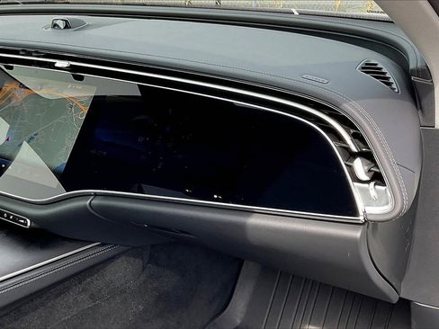 Used 2025 Mercedes-Benz E 450 4MATIC All-Terrain Wagon image 14