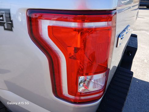 Used 2017 Ford F150 XLT AWD/4WD image 13