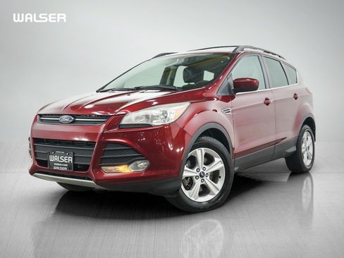 Used 2015 Ford Escape SE w/ Equipment Group 201A AWD/4WD image 1