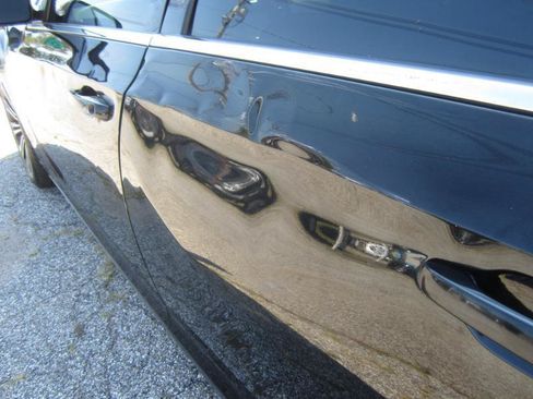 Used 2013 Chrysler 300 S RWD image 33