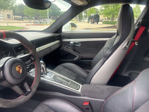 Used 2014 Porsche 911 GT3 w/ Sound Package Plus RWD image 5