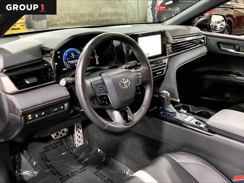 Used 2025 Toyota Camry SE w/ Convenience Package AWD/4WD image 18
