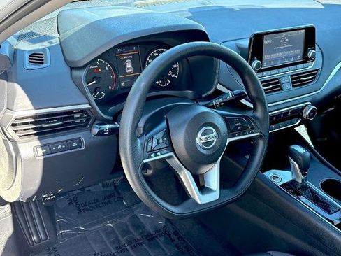 Certified 2021 Nissan Altima 2.5 S FWD image 11
