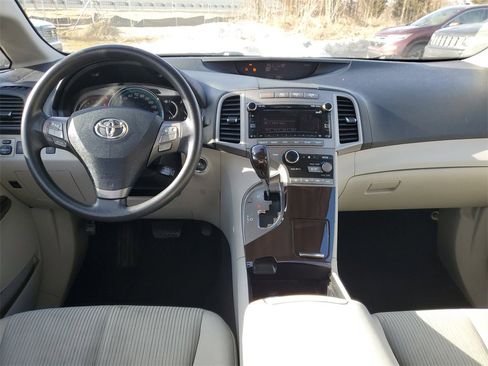 Used 2010 Toyota Venza AWD image 14