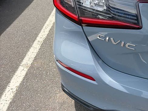 Used 2023 Honda Civic Sport image 10