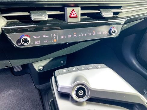 Certified 2022 Kia EV6 Wind w/ Wind Technology Package image 21