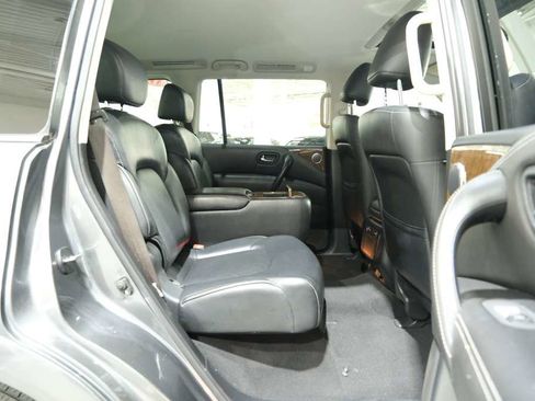 Used 2017 INFINITI QX80 image 26