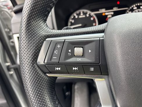 Used 2024 Mitsubishi Outlander SE image 37